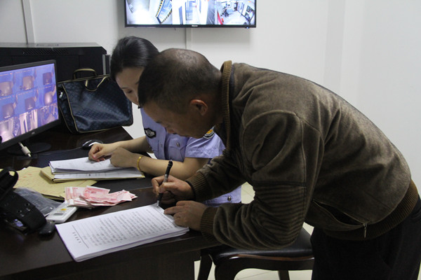 C:\Users\Administrator\Desktop\IMG_0265_副本.jpg