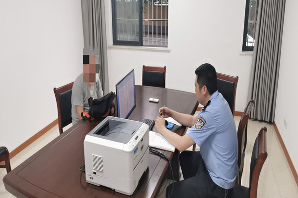 执行询问现场_副本.jpg