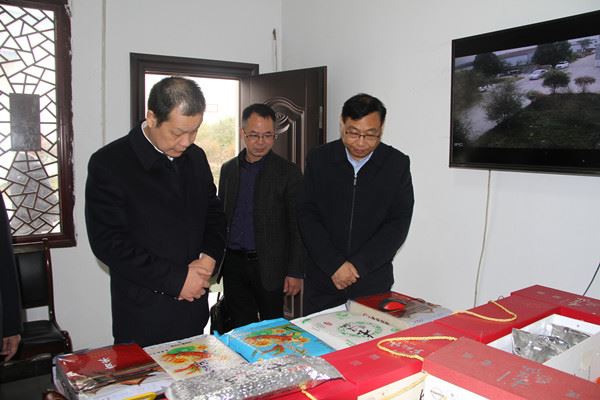 孙惠波代院长一行走访国泰米业_副本.jpg